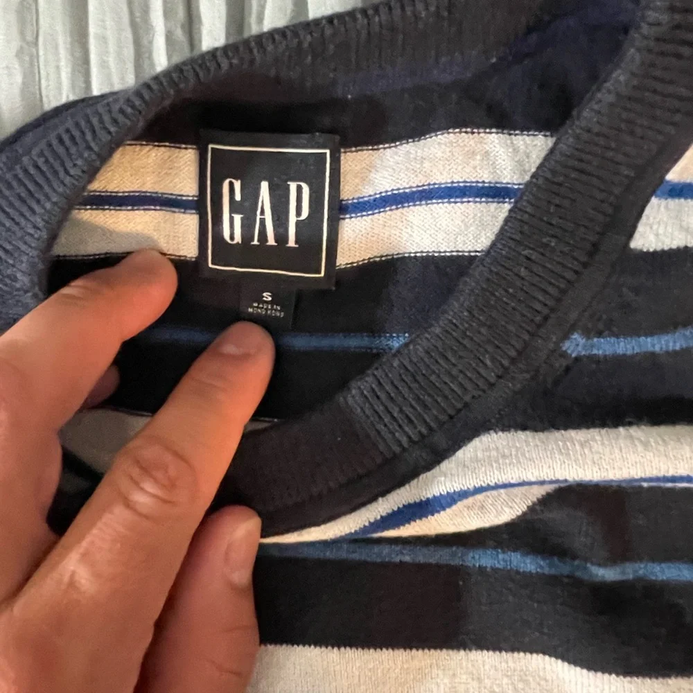 Bundle of 3 GAP shirts. - Picture 11 of 12